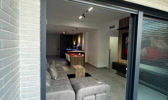 Adra Apartment | Lujo en el centro con parking privado 2