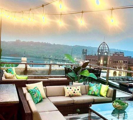 Stillwater House | Lumberjack Inn with rooftop