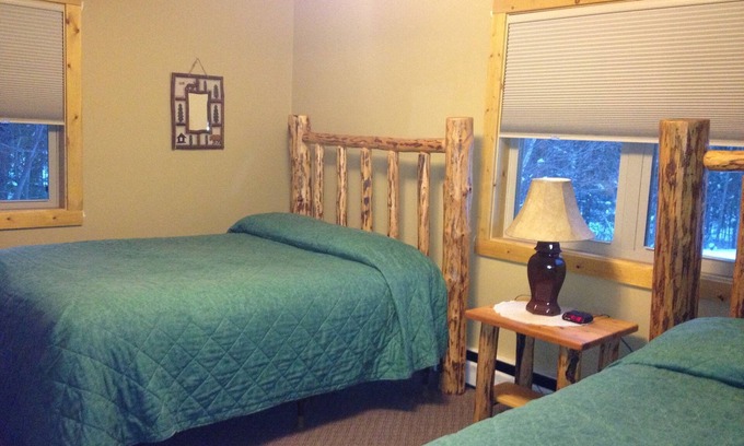 Bessemer Condo | Lumberjack Lodge Unit#3 Ski in/Ski Out