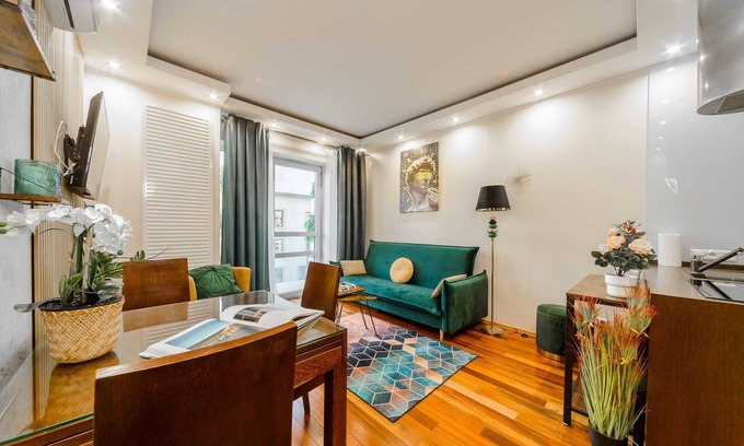 Mirow Apartment | Lumina platinium Tower Apartments