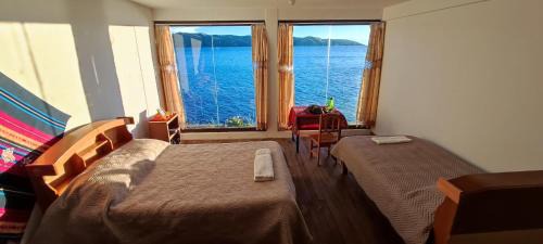 Moon Island Bed & Breakfast | Luna del Titikaka Lodge Isla de la Luna Bolivia Montaña Inka