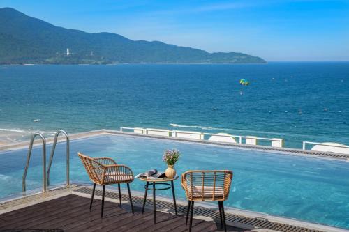 Son Tra Hotel | Lunar Hotel Danang