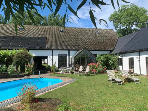 Simrishamn Bed & Breakfast | Lunkaberg Bed & Breakfast