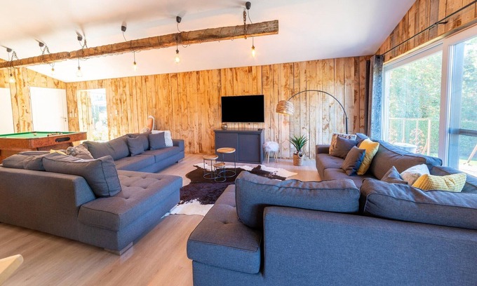 Wirtzfeld Ski Chalet | Lush chalet near lake of Bütgenbach