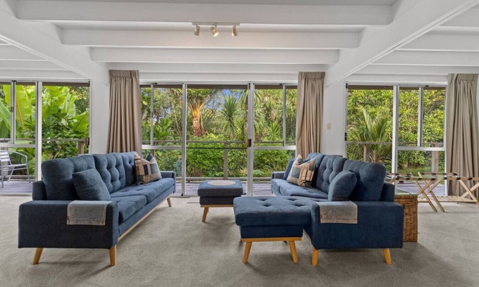 Remuera House | Lush Green Hideaway Guest Suite near Newmarket
