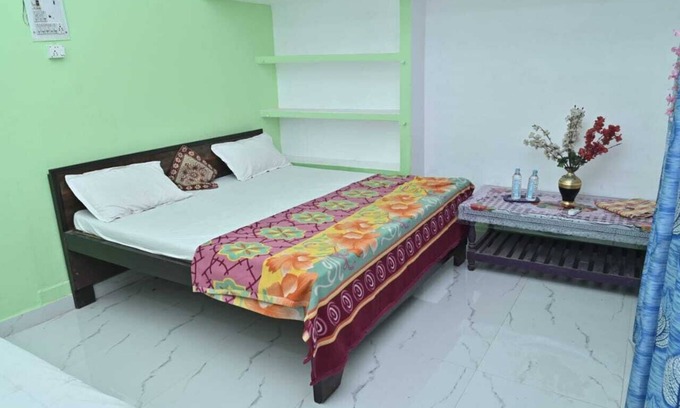 Faizabad House | Luv kush homestay. All temples are near visit in only 10 minutes. Free Breakft