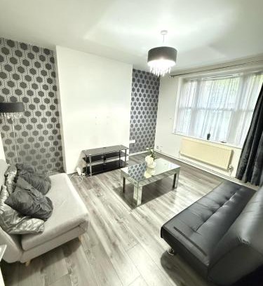 Weavers Apartment | Lux Apartment near London City & Shoreditch and Brick Lane