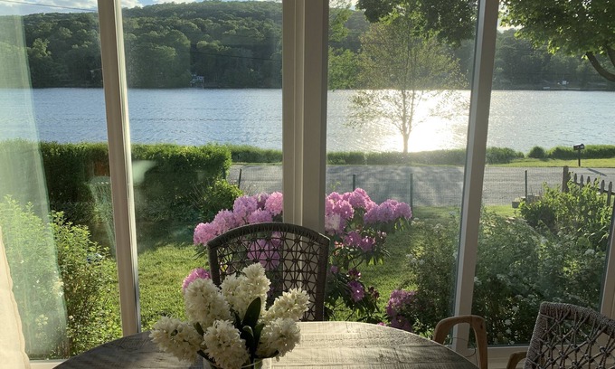 Lake Carmel House | Lux Bungalow on Gorgeous Lake. Relax. Explore nearby towns. Ski. Kayak. Hike.