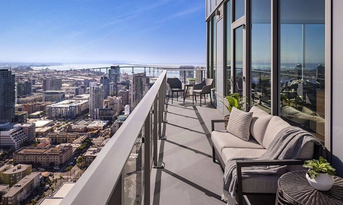 Civic Core Apartment | Lux Downtown SD ~ Skyline ~ Gaslamp & Petco Park