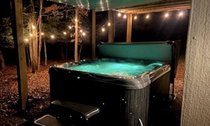 Evergreen West Central House | Lux Mountain Home — Close to Red Rocks/Hiking: Pool Table, Hot Tub, Private Chef