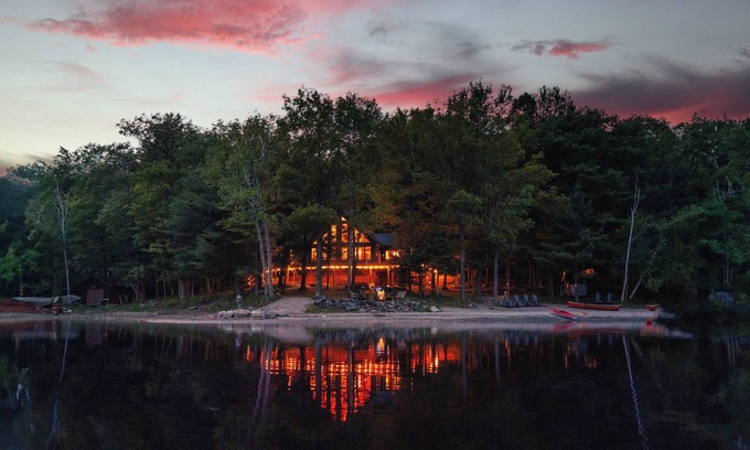Georgian Bay Cottage | Lux Muskoka A Frame w/Sauna & Hot Tub | Beach | Volleyball