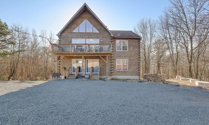 Briar Crest Woods Cabin | Luxe Cabin: Pvt Lake, Hot Tub, Fire Pit, BBQ