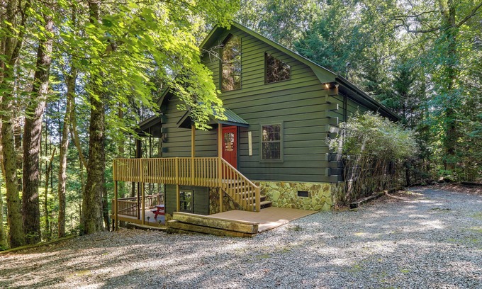 Epworth Cabin | Luxe Fightingtown Creek Cabin: 2 King Suites & Spa