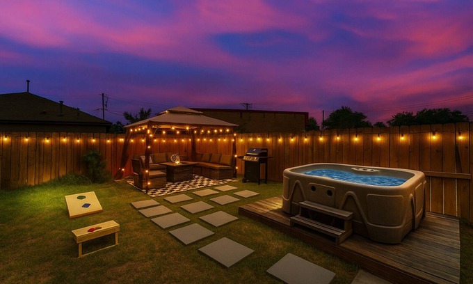 OST - South Union House | Luxe Houston Retreat Hot Tub Gazebo Games Near NRG Stadium & Med Center