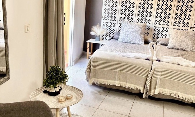 Vueltas Apartment | Luxe Island Escape w/Ocean Views