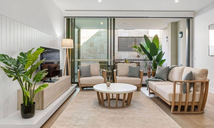 Mornington Apartment | LUXE | Location, Style, Space in the heart of town