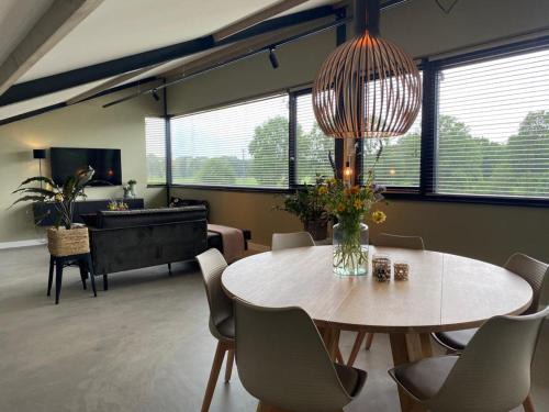 Reutum Apartment | Luxe Loft voor 4 personen
