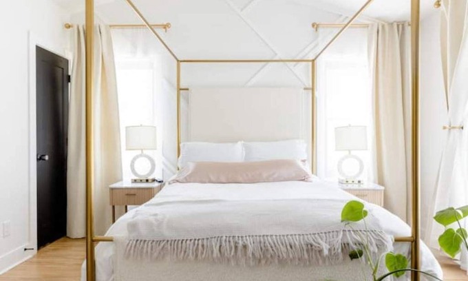 Decatur House | Luxe Modern Hideaway in Downtown Decatur - 1BR 1BA