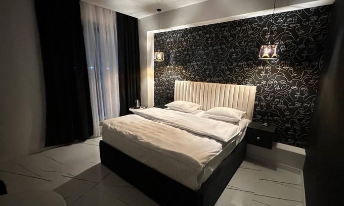 Parakar Hotel | Luxe Plaza Hotel near EVN Zvartnots airport