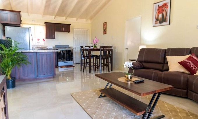 Falmouth House | Luxurious Ocean View Stay at Stonebrook Manor.