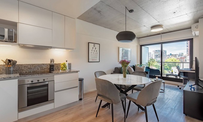 Abasto Apartment | Luxurious 1 Bedroom with Huge private Balcony - 1 GB Wifi and 4 Seasons Mattress