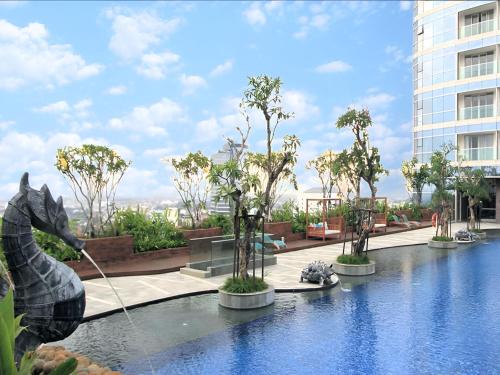 Surabaya Apartment | Luxurious 1 Icon 3BR Apartment in Tunjungan Plaza 6 Surabaya City Centre by Le Ciel Hospitality