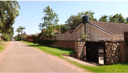 Ntinda House | Luxurious 2 bed bungalow in Ministers Village