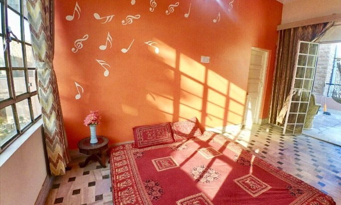 Jodhpur Villa | Luxurious 3 bedroom house with kitchen and living area