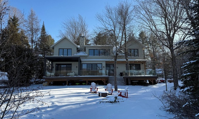 Orford Ski Chalet | Luxurious 4 Bedroom Lakehouse, Ski, Outdoor, Double sided Fireplace