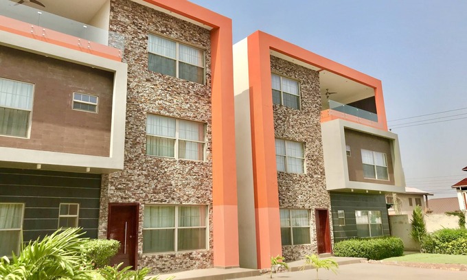 Teshie House | Luxurious 4 bedrooms townhouse - AIRPORT RESIDENTIAL (20 minutes from Airport)