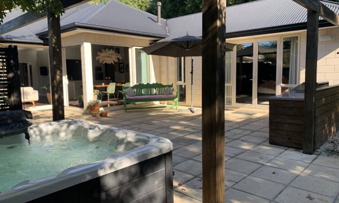 Burnside House | Luxurious 5 bedroom home with heated pool