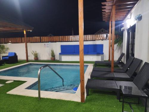 Hellshire House | Luxurious 6 Bed Villa Wown Pool