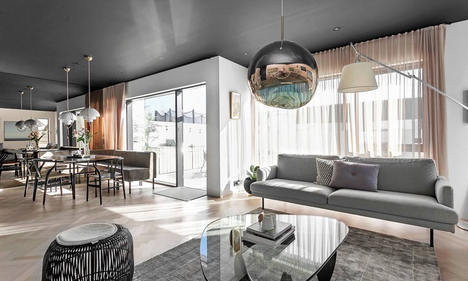 Garðabær House | Luxurious 6 bedroom townhouse with geothermal hot tub. 10min from downt. Reykjav