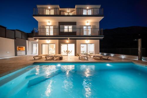 Dugi Rat Villa | Luxurious 7-Bedroom Villa MI with Private Pool, 500m from the Beach
