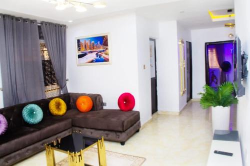 Alimosho Apartment | Luxurious and Affordable 3Bedroom Shortlet Apartments
