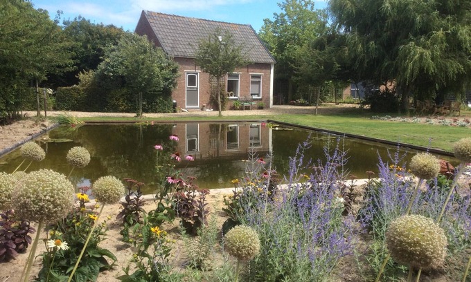 Koudekerke Apartment | Luxurious and romantic cottage in the countryside only 2 km from the sea.