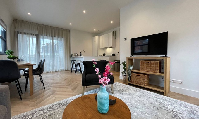 Bussum Apartment | Luxurious and tastefully furnished apartment in heart of Bussum