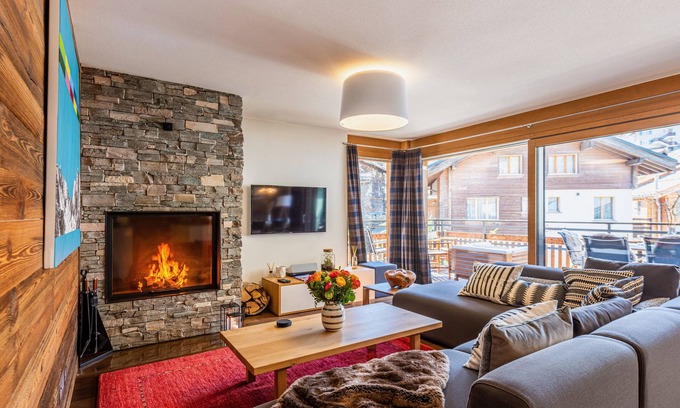Zermatt Apartment | Luxurious Chalet Petit - matterhorn views, central location, outdoor hot tub