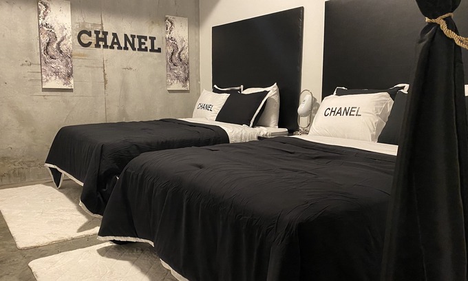 Home Park Condo | Luxurious Chanel Condo. Downtown Atl