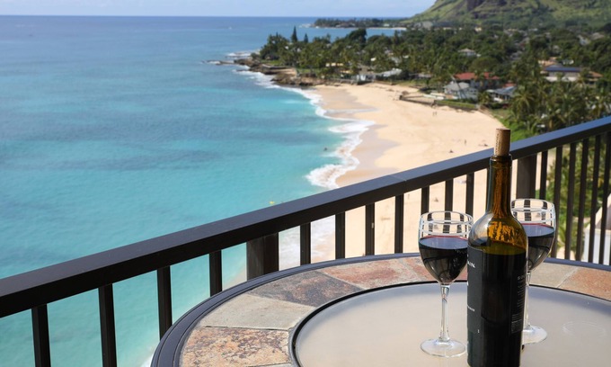 Makaha Condo | Luxurious corner condo, totally updated Stunning views on wrap around lanai !