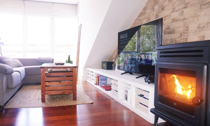 La Coruna Apartment | Luxurious downtown exterior apartment with views. SMART TV 55 "and APPLE IMAC.