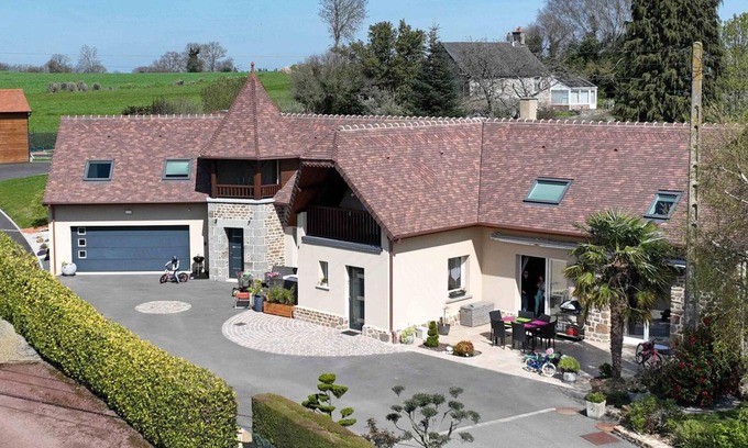 Athis-Val de Rouvre Cottage | Luxurious Family Retreat with Private Spa, Garden & Lake Access in Scenic Normandy