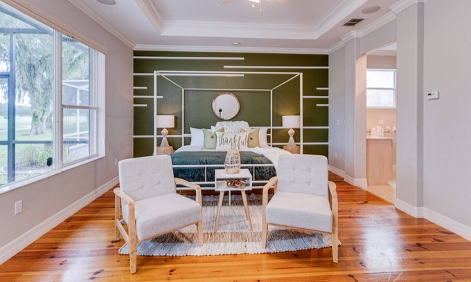 Brooksville House | Luxurious Florida retreat Pool, golf course/restaurant. Min 6 month required.