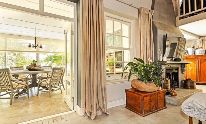 Stellenbosch House | Luxurious Golf Estate Living