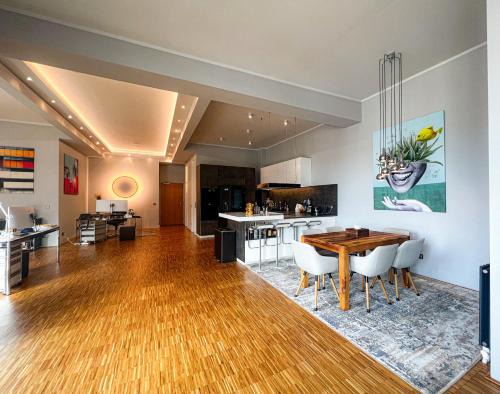 Friedrichshain-Kreuzberg Apartment | Luxurious, huge designer Loft, central Kreuzberg