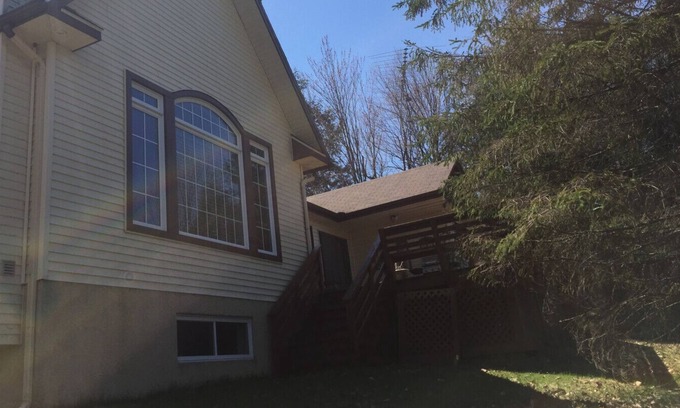 Orford Cottage | Luxurious Lake Front Country House - Lake Bowker- Orford - Quebec