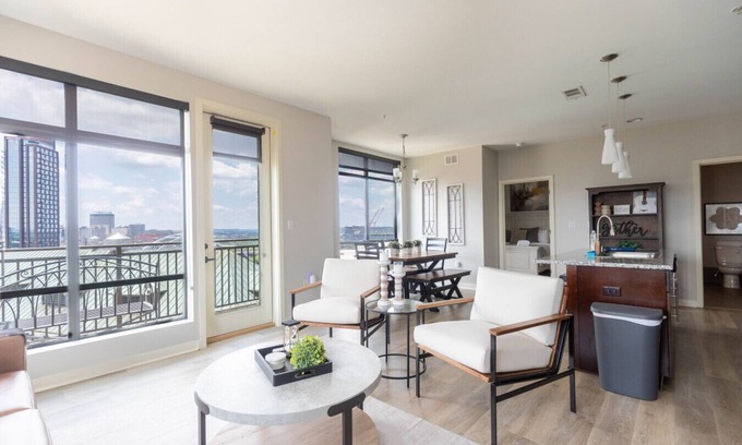 Rolling Mill Hill Condo | Luxurious large Downtown Top Floor Corner 2 Bed 2 bath - #621