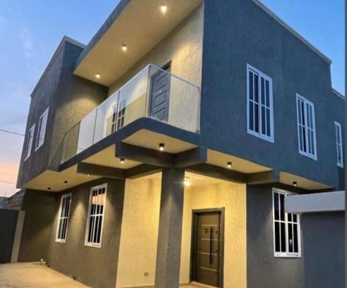 Madina House | Luxurious Modern 2 bedroom house at Lakeside
