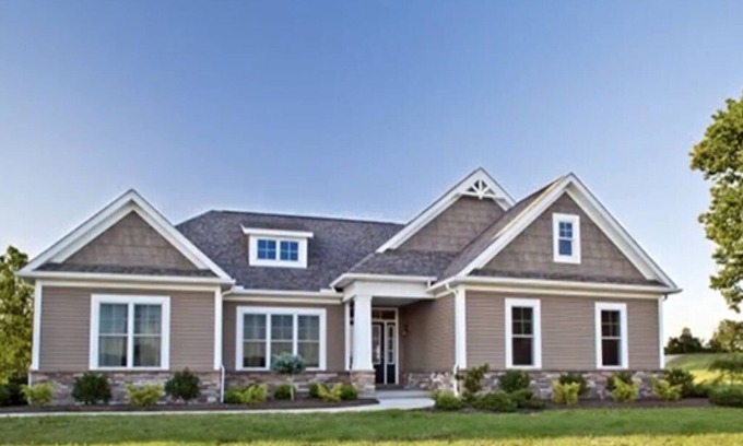 Buford House | Luxurious & Modern newly renovated good for corporate housing & family functions