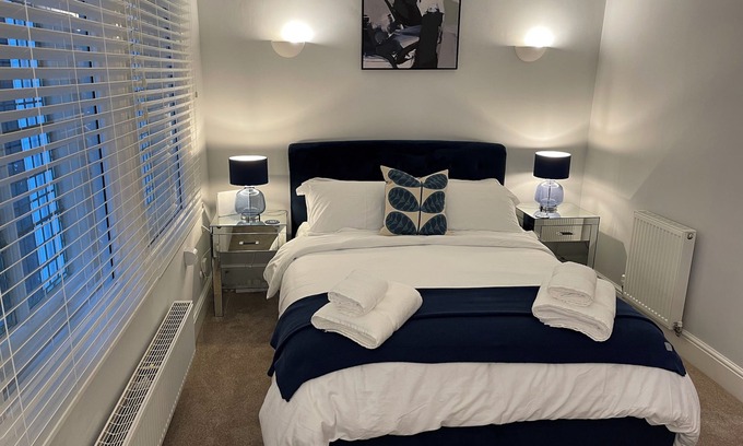 Wakefield Apartment | Luxurious Oasis in the City of Wakefield